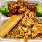 Best D26. Crab Rangoon and General Gau's Chicken Dinner Combo in Medford, MA